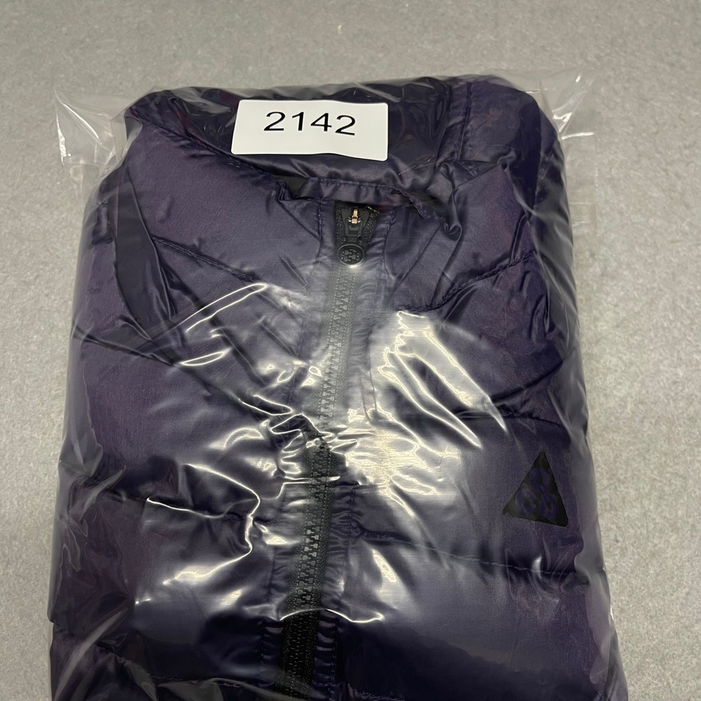 Nike Vest Womens Medium Purple ACG Puffer Goose Down 800 Fill Full Zip Outdoor - Picture 15 of 15
